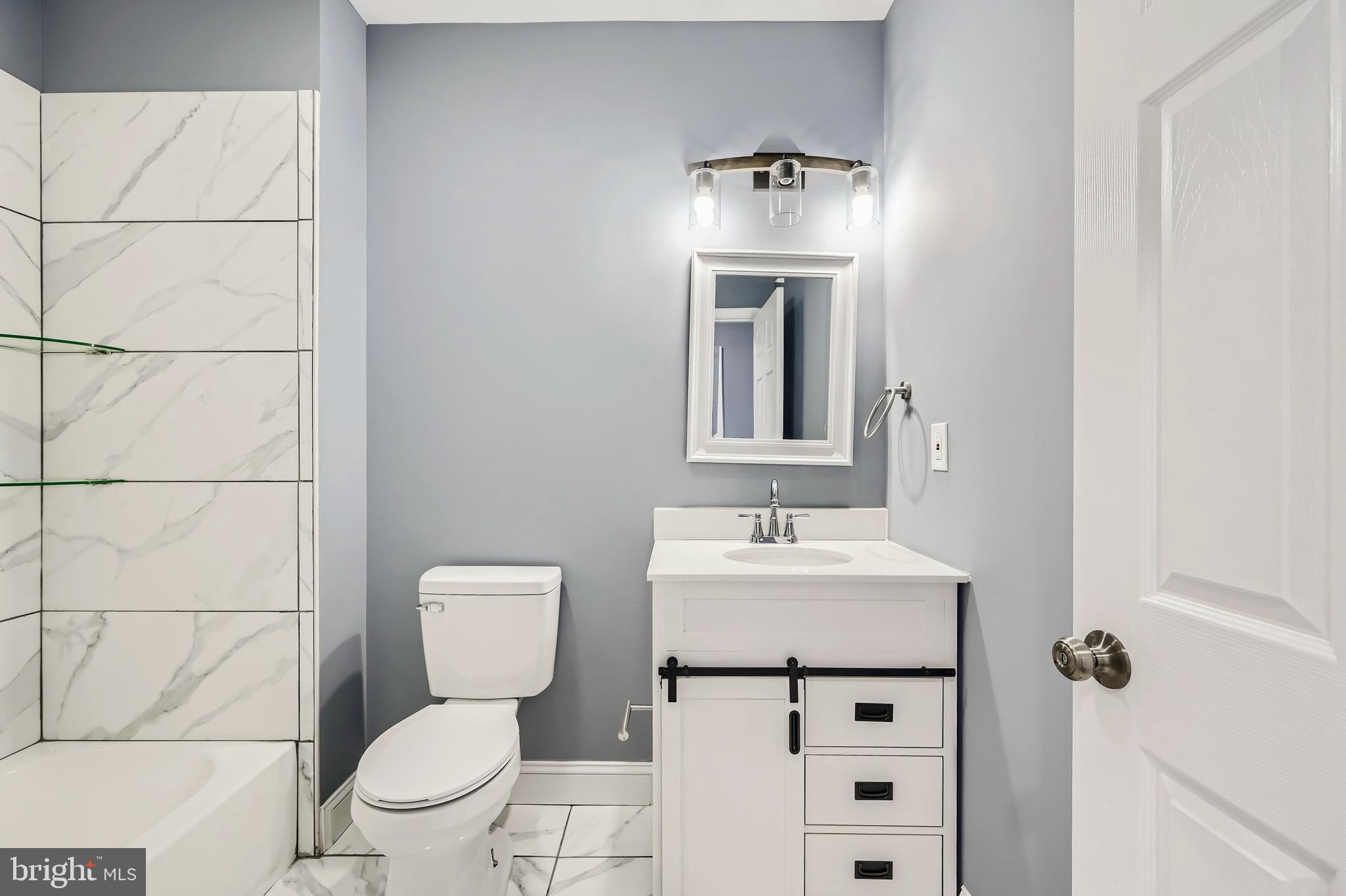 ELLWOOD PARK - Residential