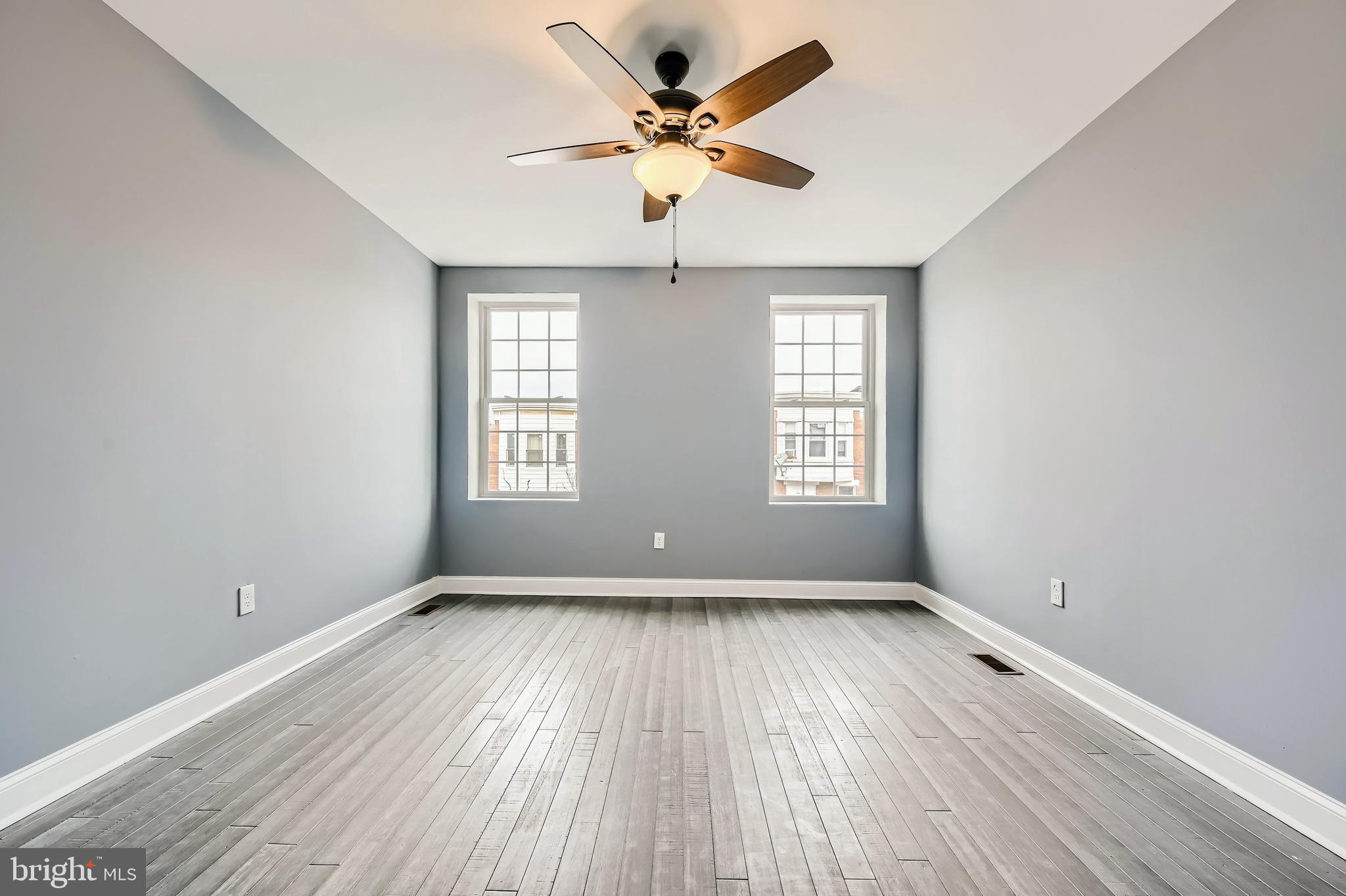 ELLWOOD PARK - Residential