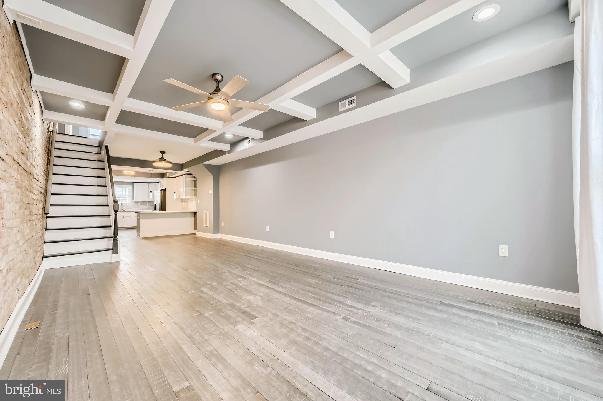 ELLWOOD PARK - Residential