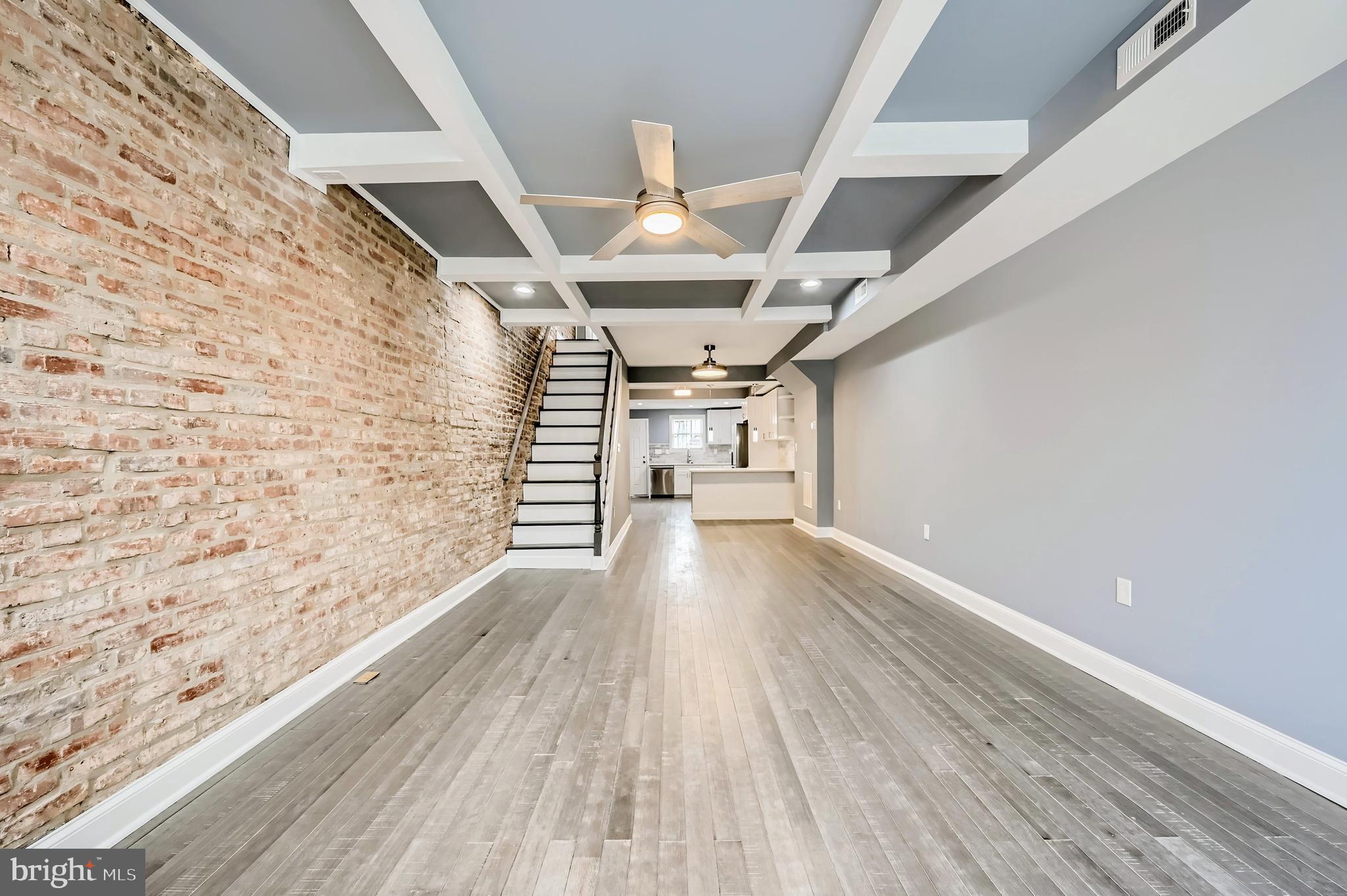 ELLWOOD PARK - Residential