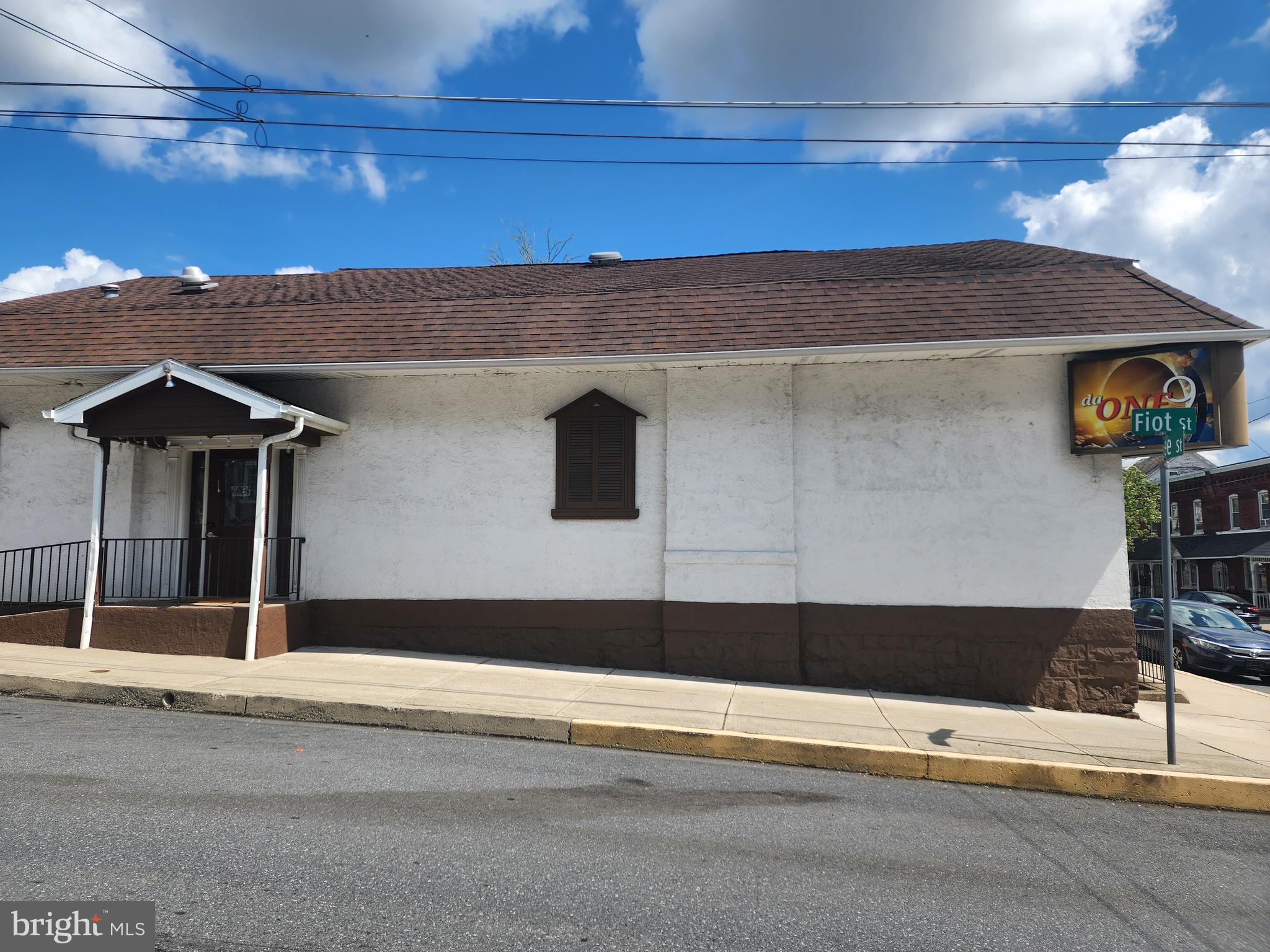 754 CHEROKEE STREET
