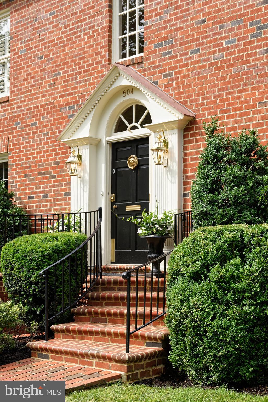 WINDSOR OAKS - Residential