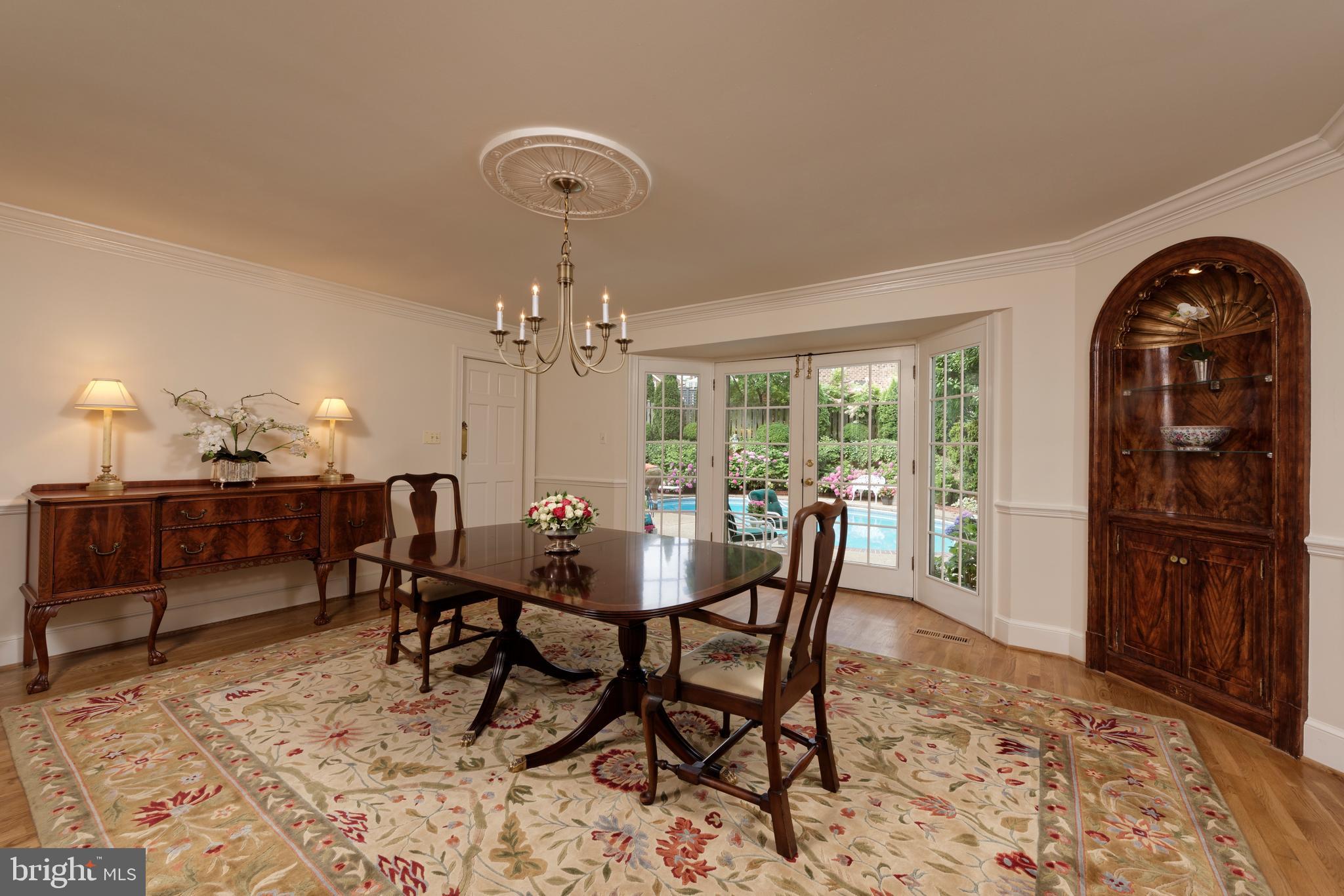 WINDSOR OAKS - Residential