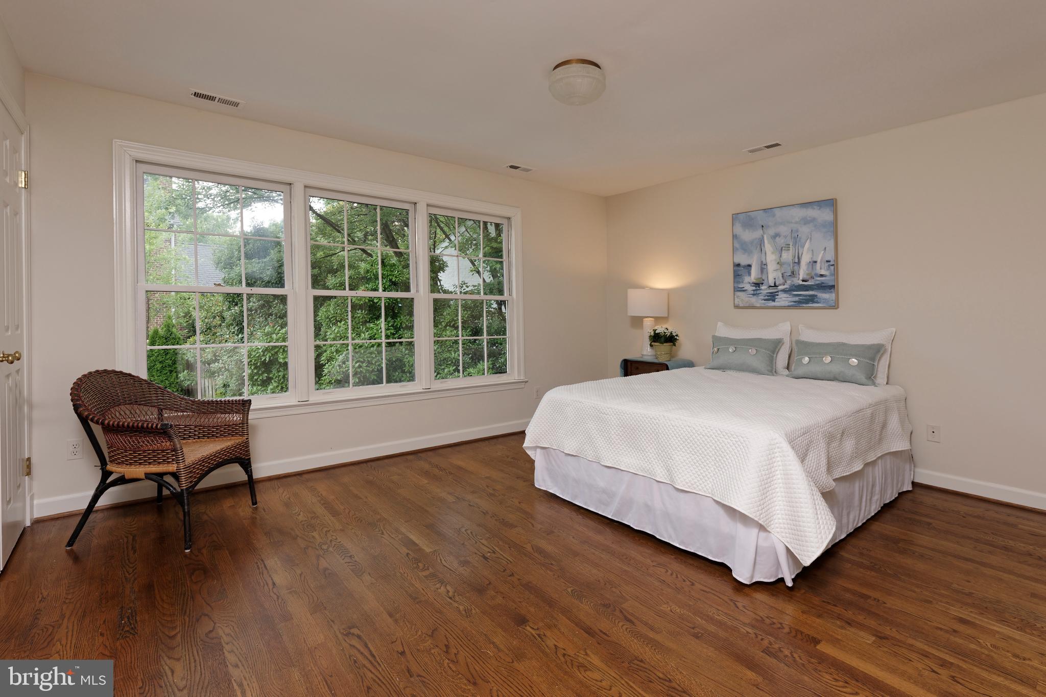 WINDSOR OAKS - Residential