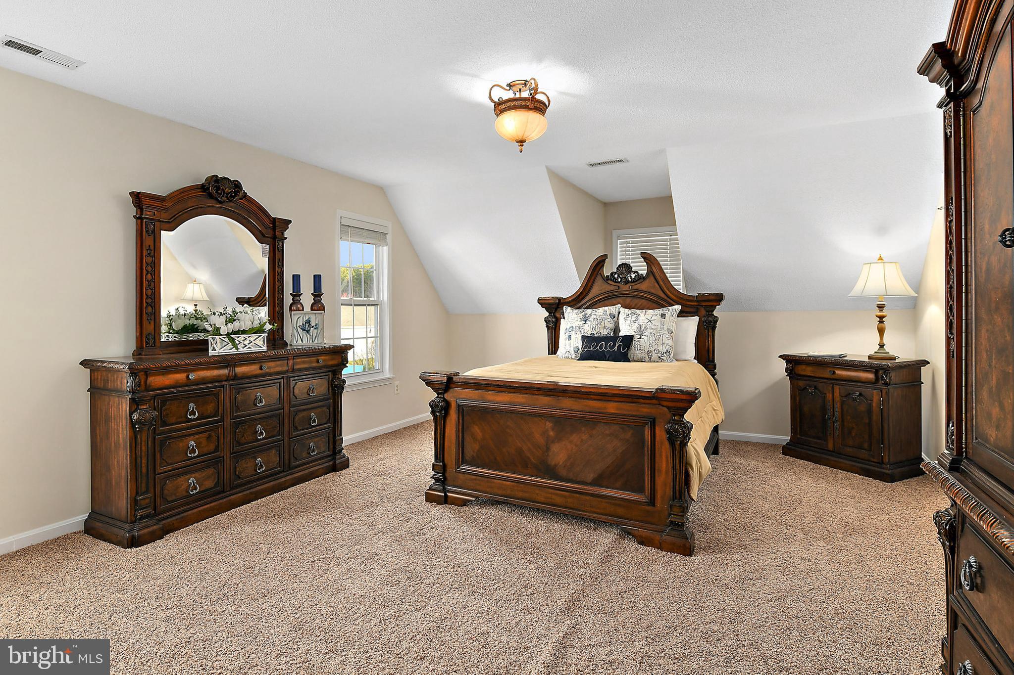 OYSTER HARBOR - Residential