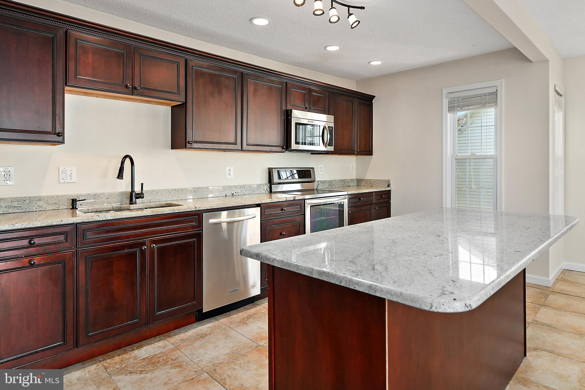 OYSTER HARBOR - Residential