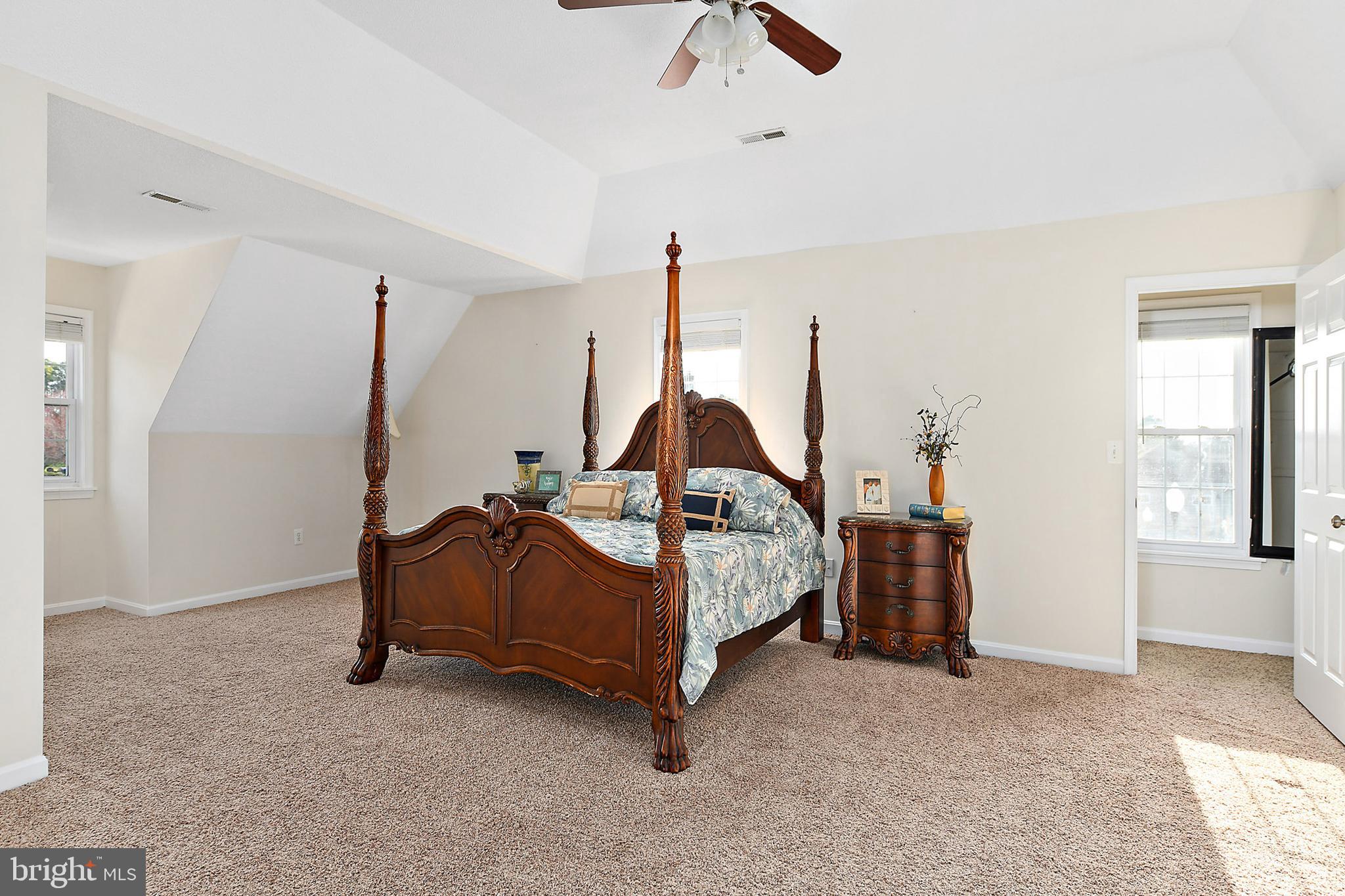 OYSTER HARBOR - Residential