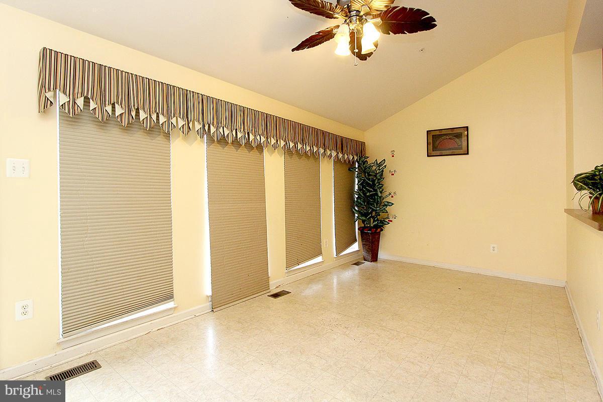 HAMPTON SUB-PLAT 1> - Residential