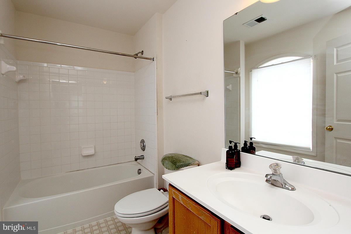 HAMPTON SUB-PLAT 1> - Residential