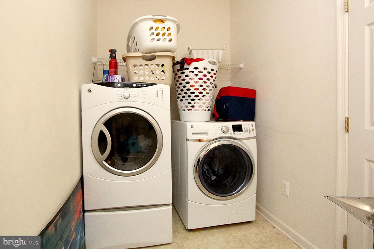 HAMPTON SUB-PLAT 1> - Residential