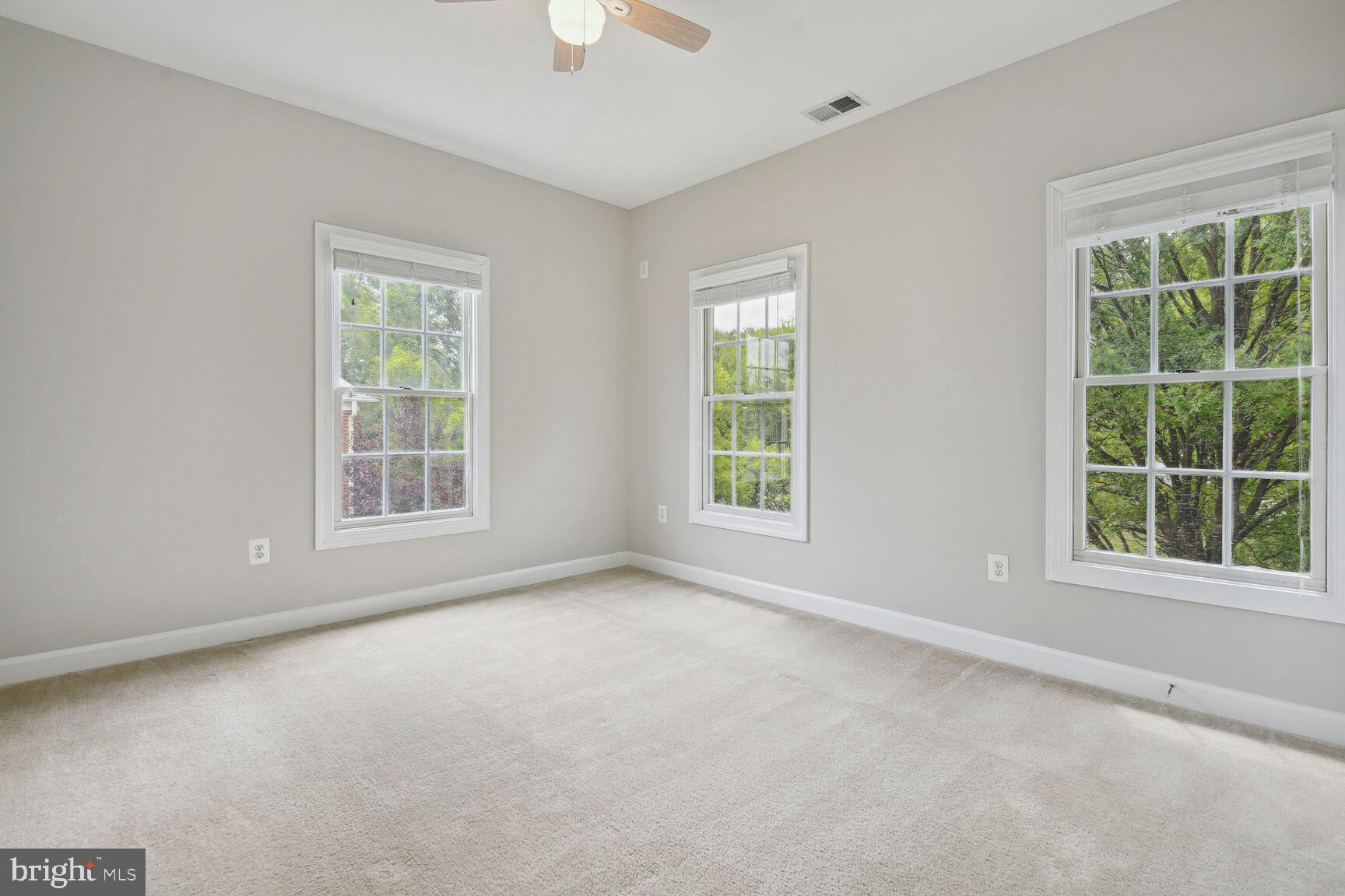 LAKELANDS - Residential Lease