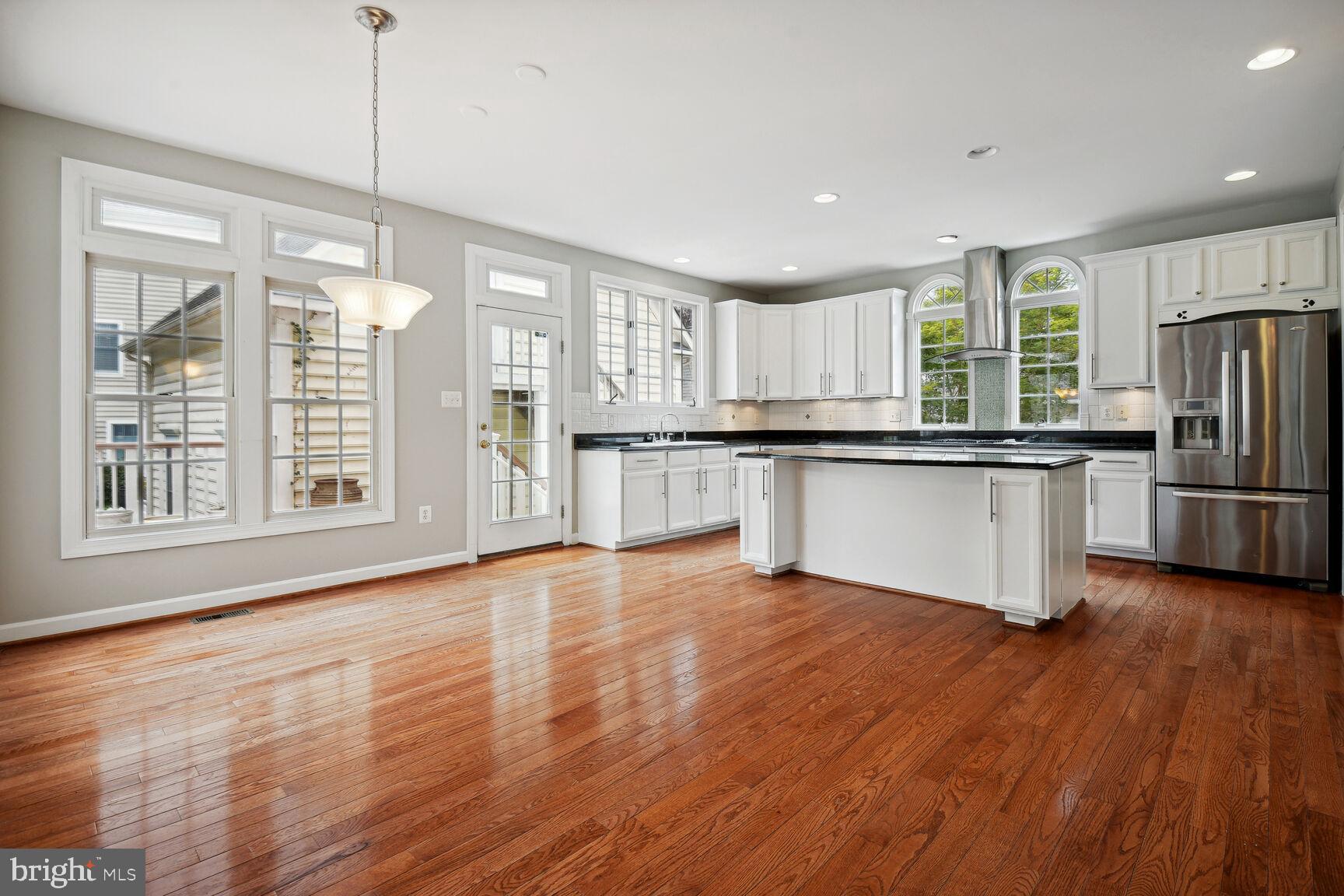 LAKELANDS - Residential Lease