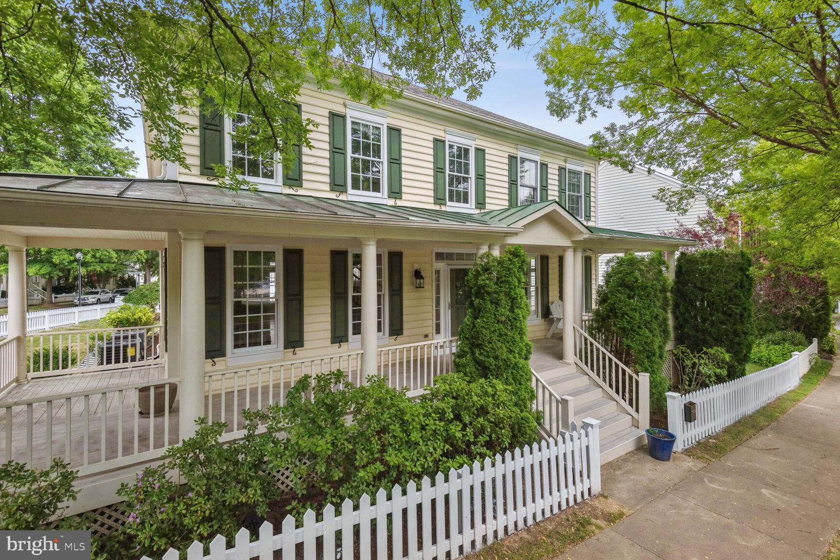 LAKELANDS - Residential Lease