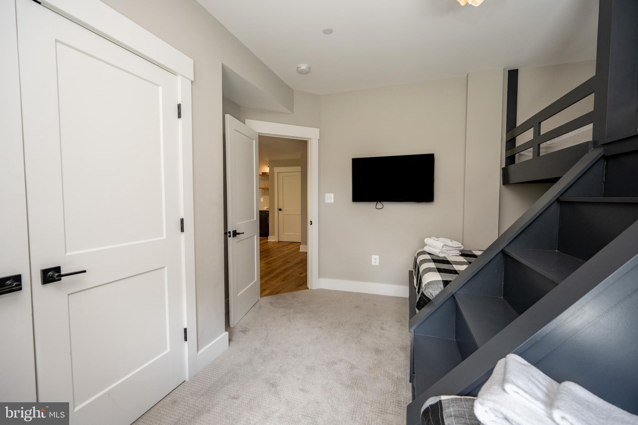 RIDGE RUN AT NORTH CAMP - Residential