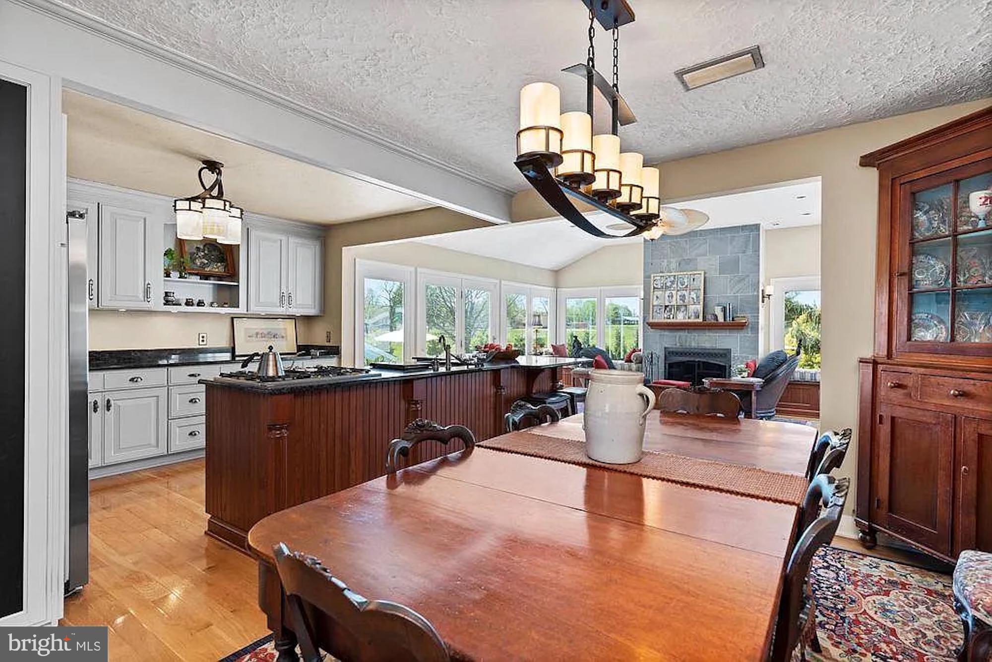 ABBOTTSTOWN - Residential
