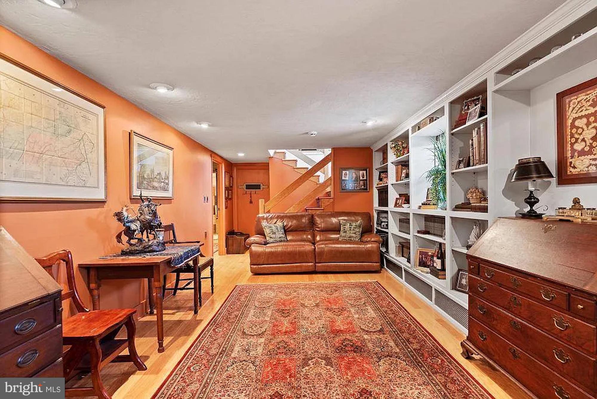 ABBOTTSTOWN - Residential