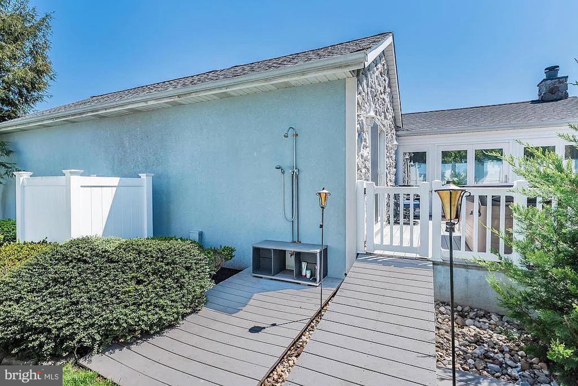 ABBOTTSTOWN - Residential
