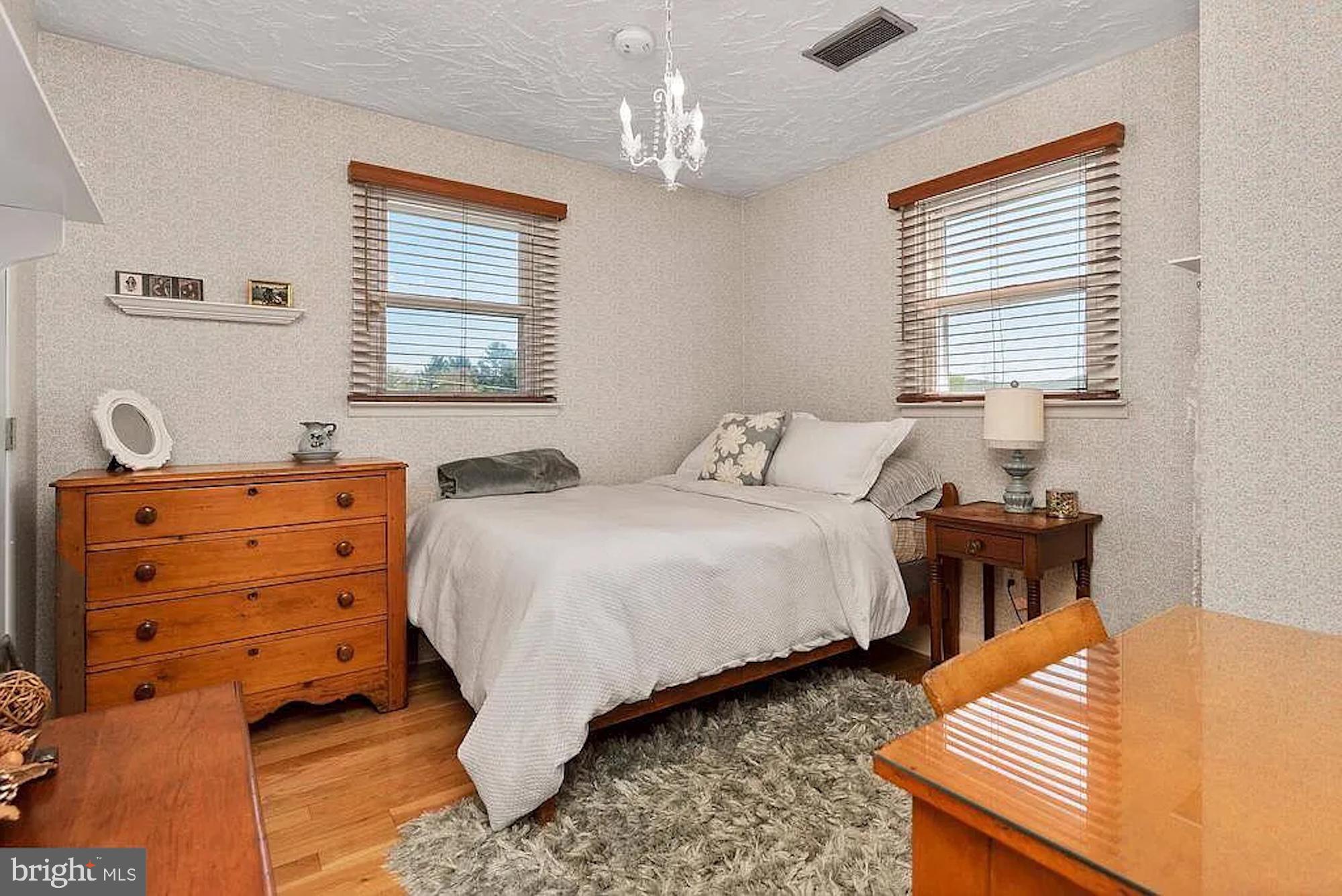 ABBOTTSTOWN - Residential
