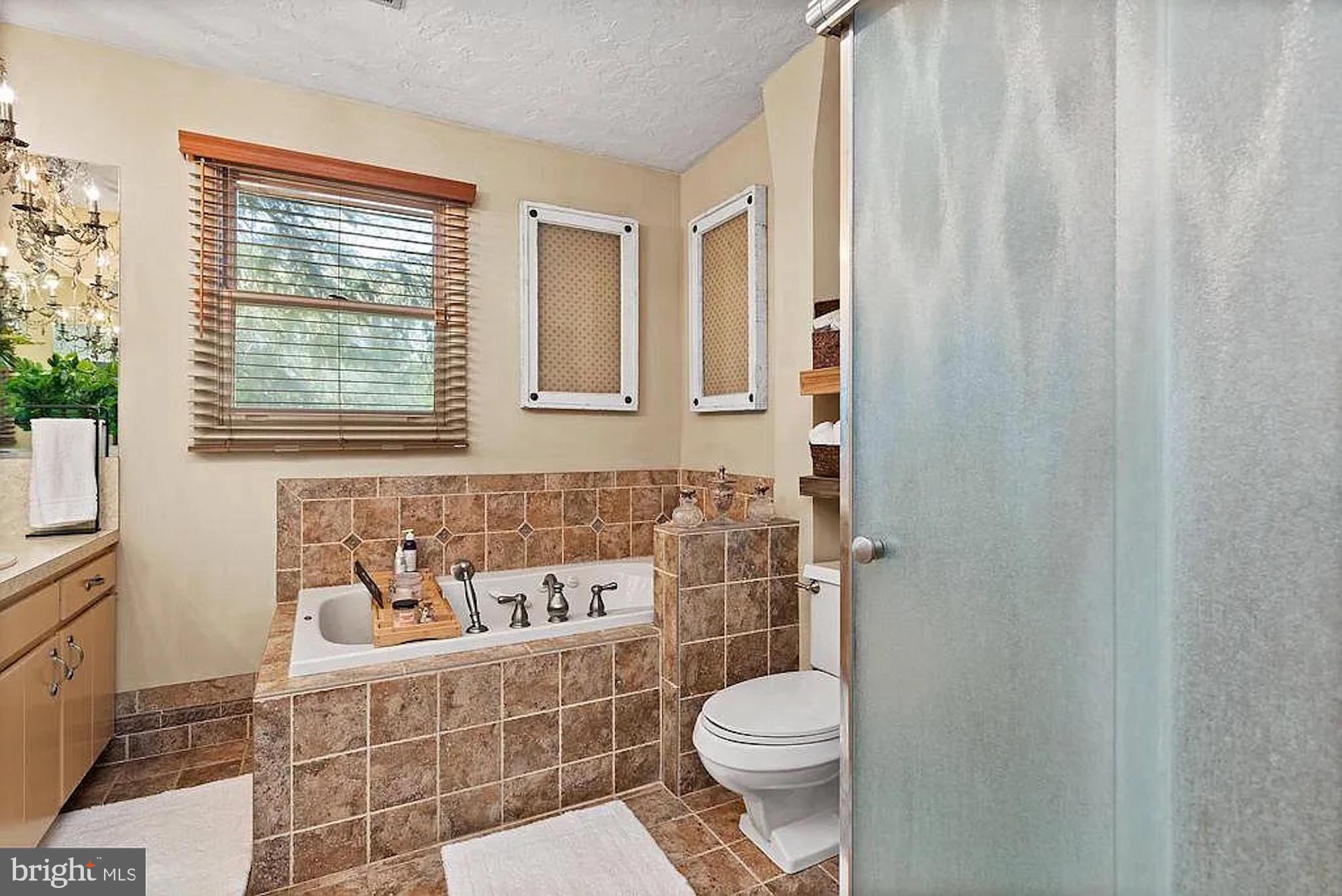 ABBOTTSTOWN - Residential