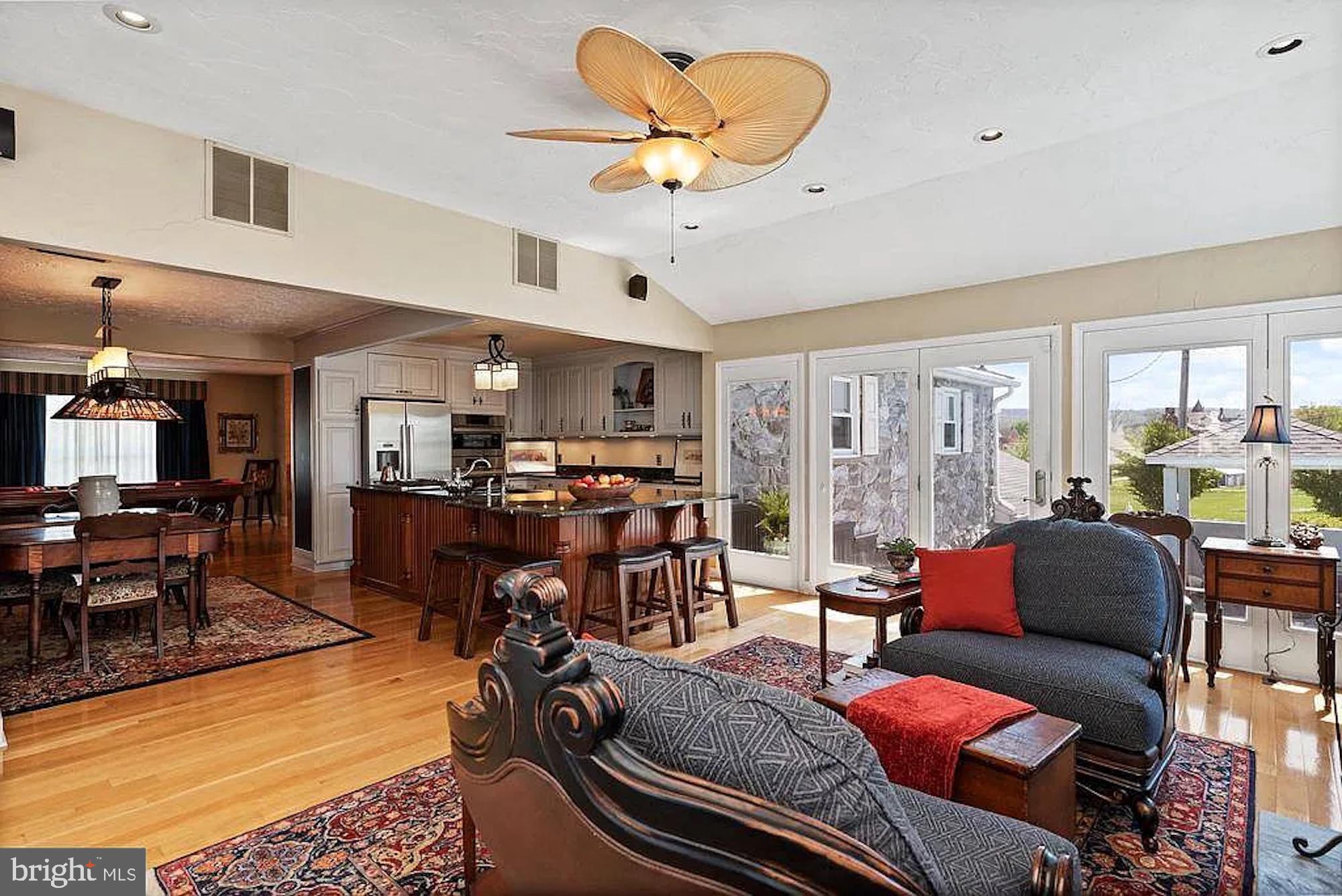 ABBOTTSTOWN - Residential