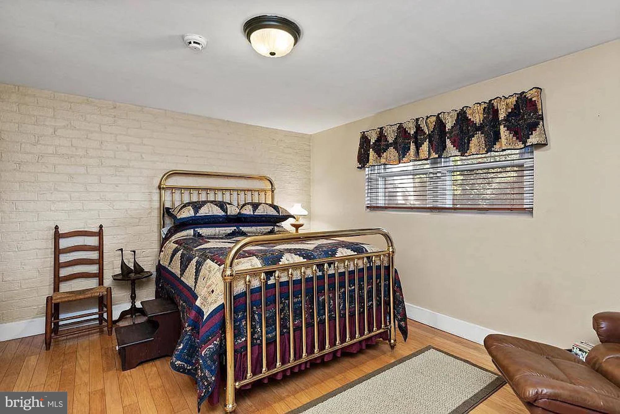 ABBOTTSTOWN - Residential