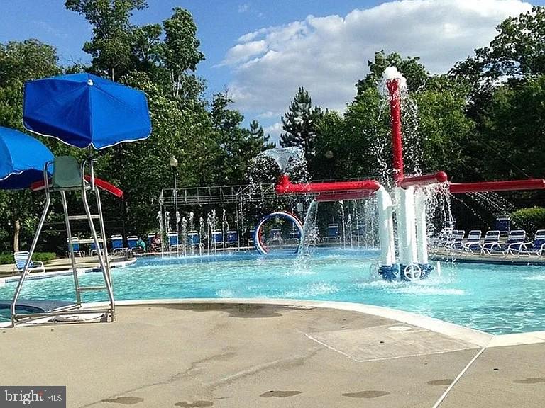 BROADLANDS - Residential