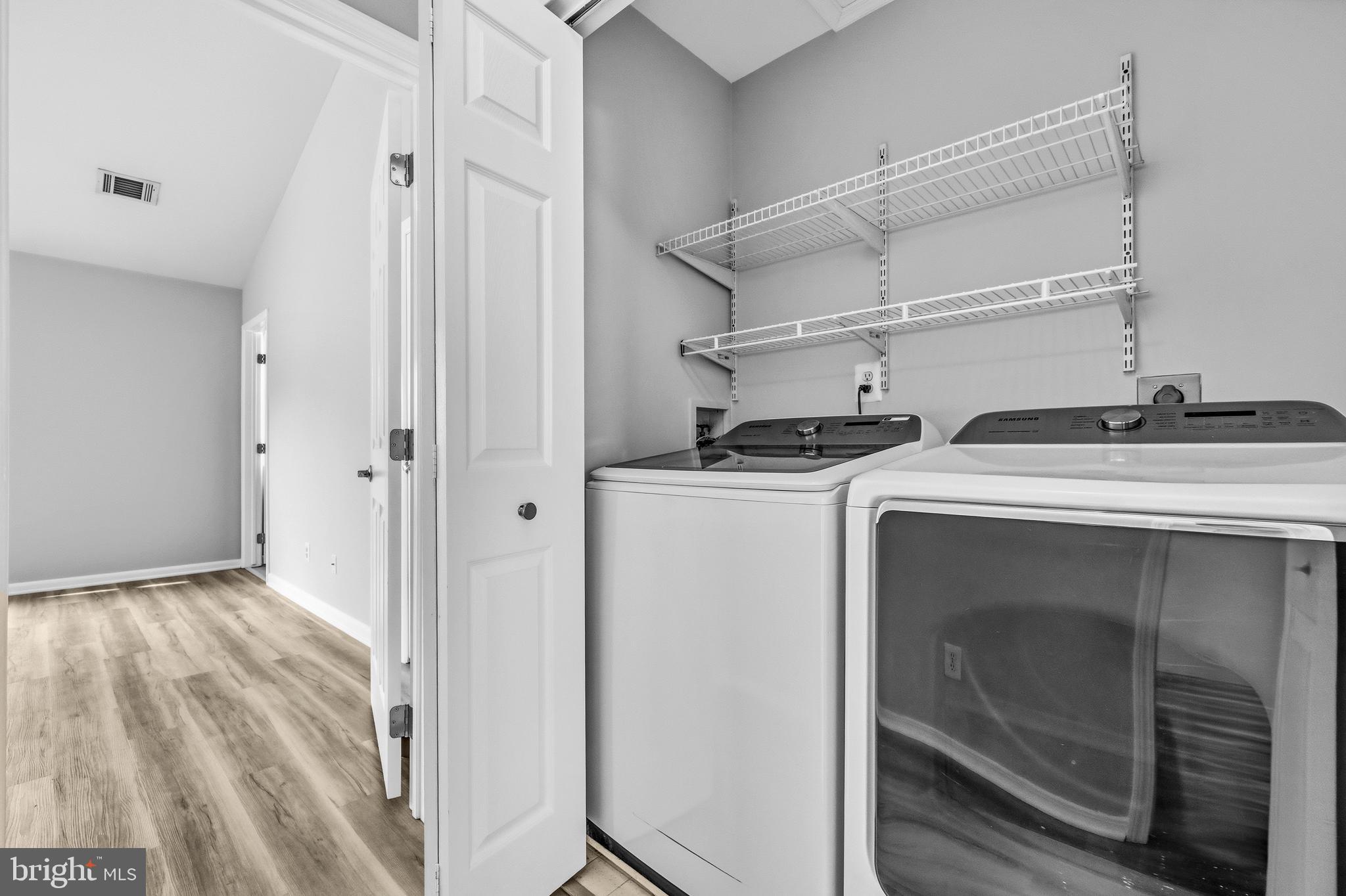 BROADLANDS - Residential