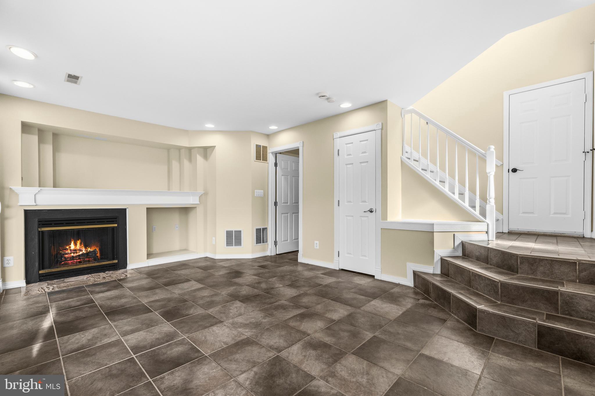 BROADLANDS - Residential