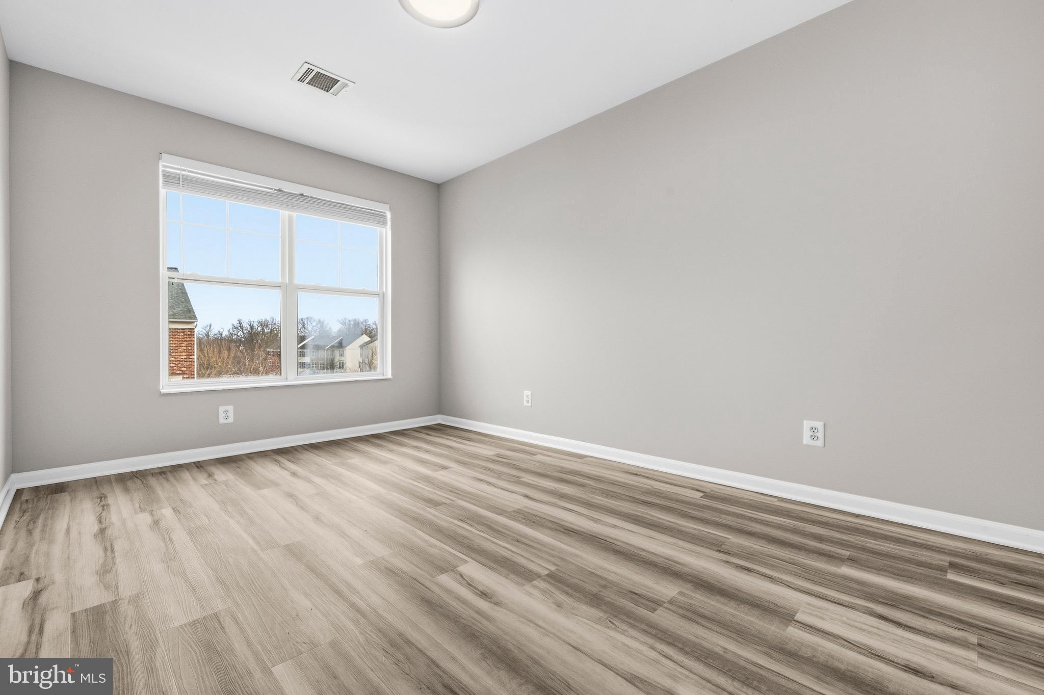 BROADLANDS - Residential