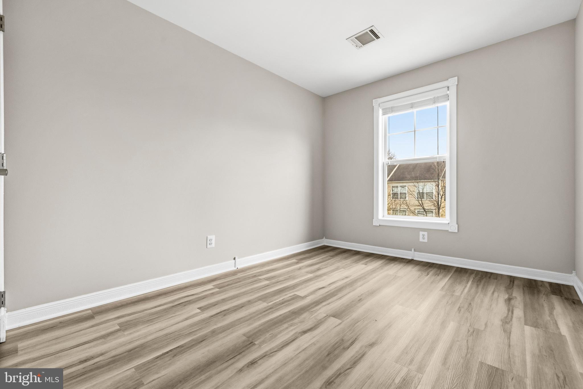 BROADLANDS - Residential