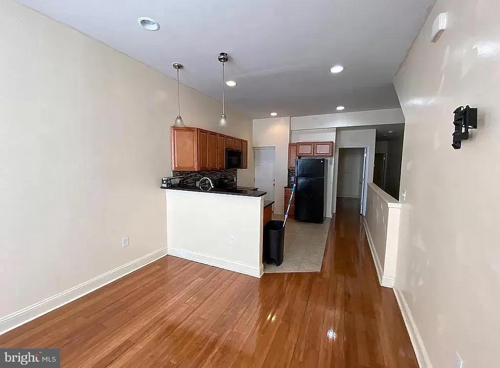 1925 W NORRIS STREET 1