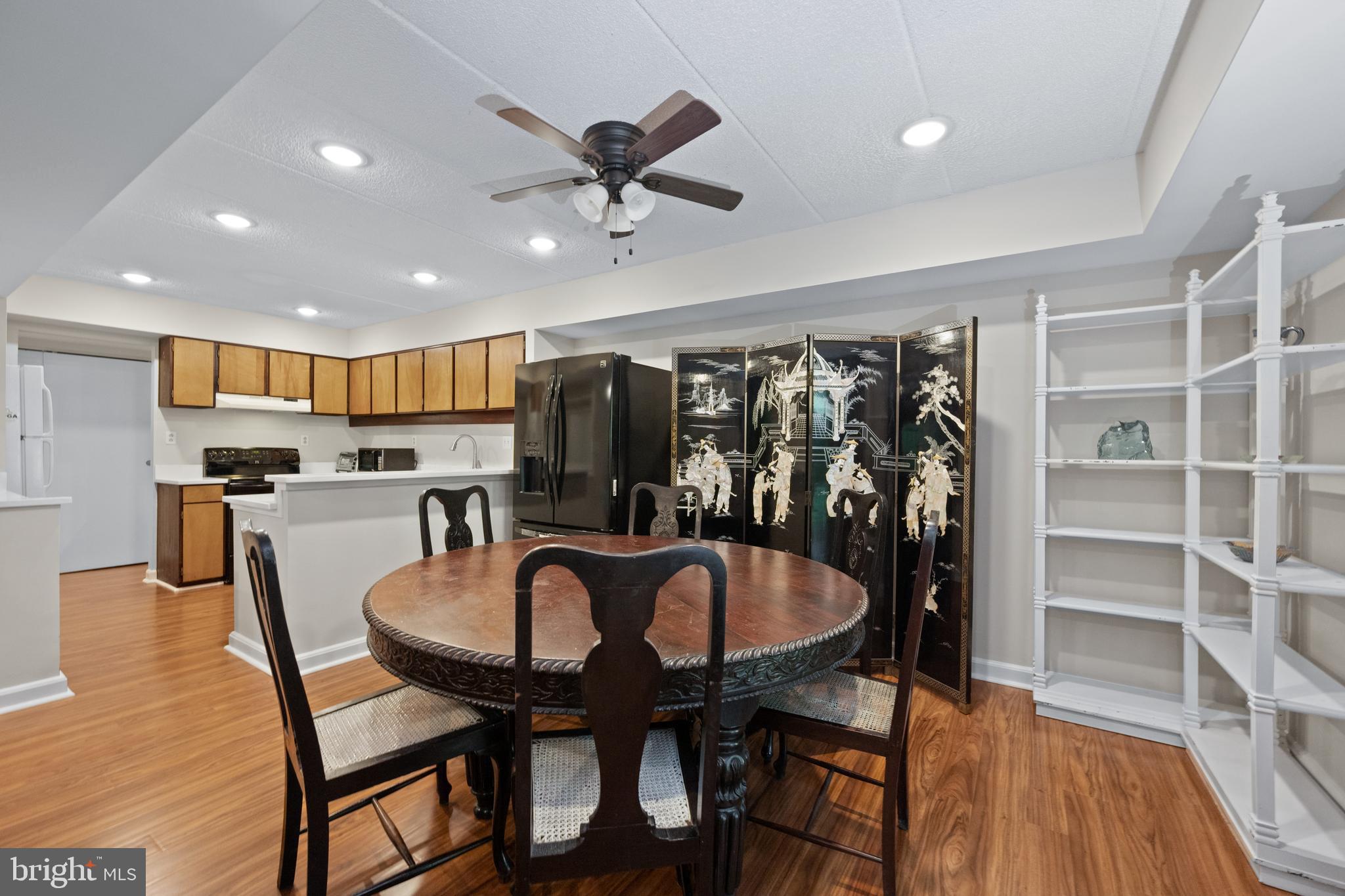 DEERING WOODS - Residential