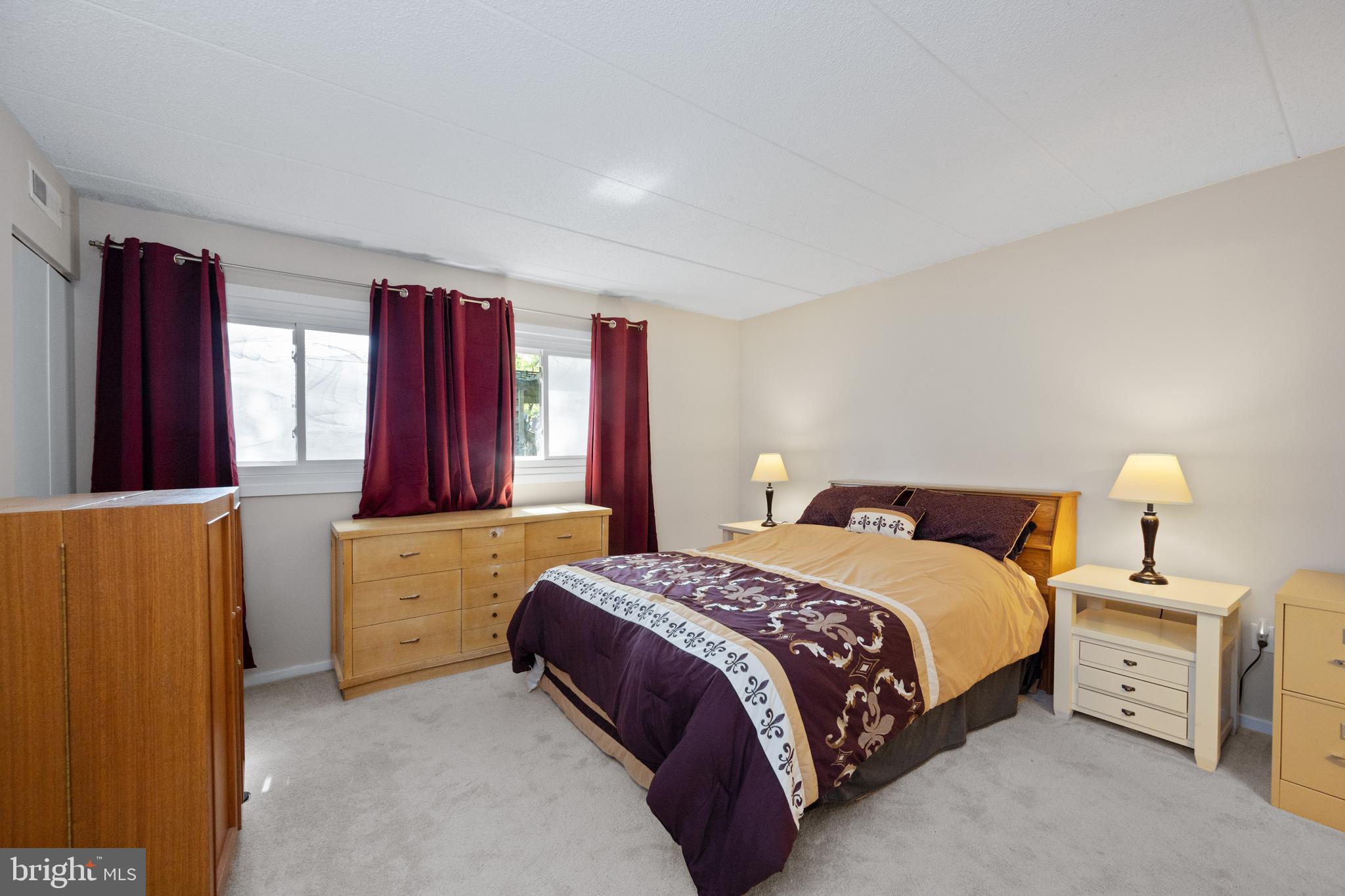 DEERING WOODS - Residential