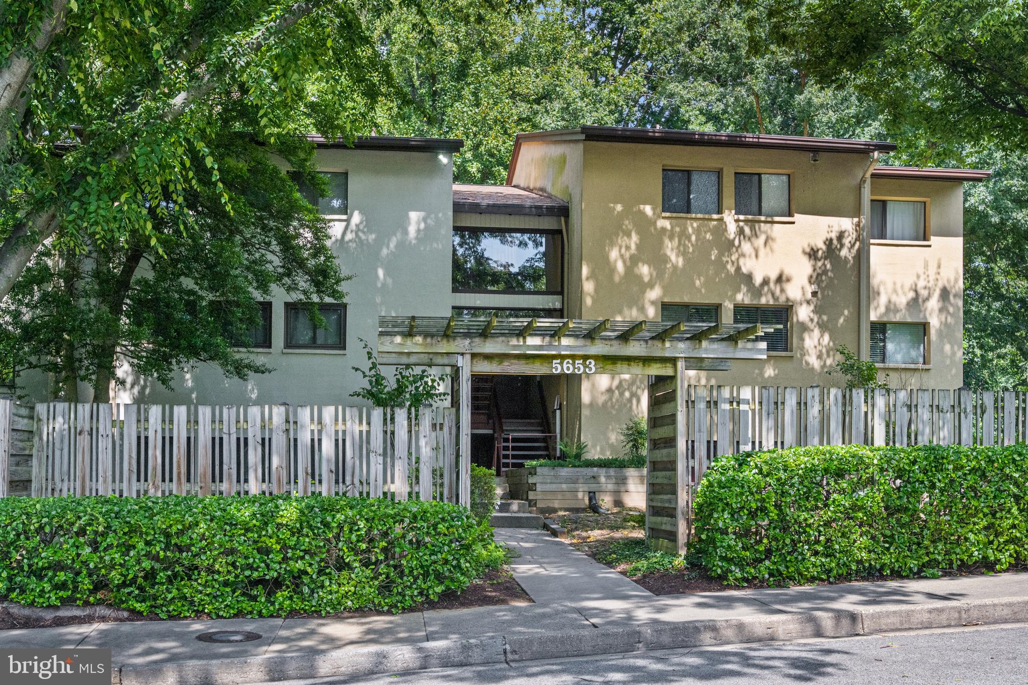 DEERING WOODS - Residential