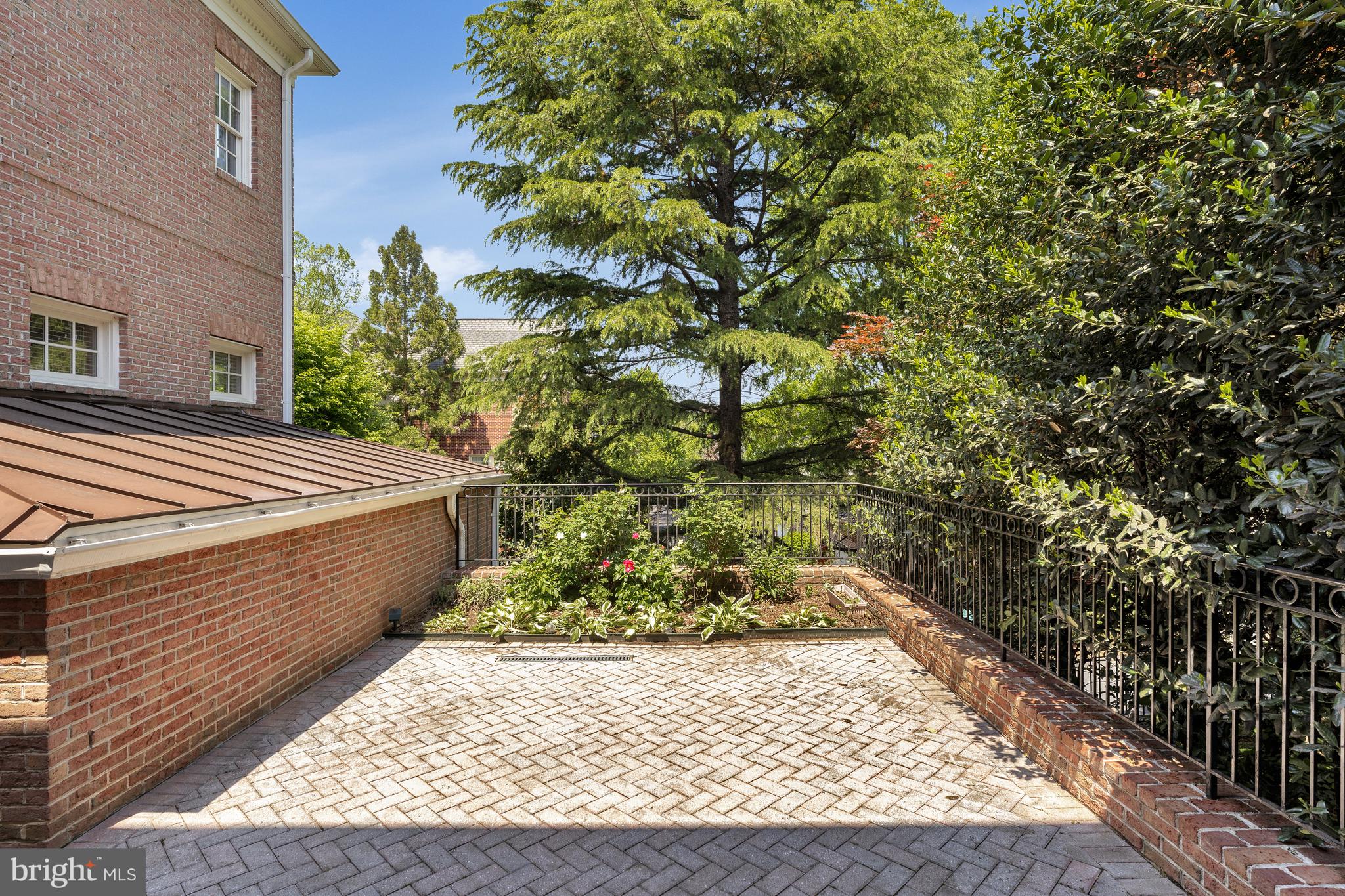 EVANS FARM - Residential