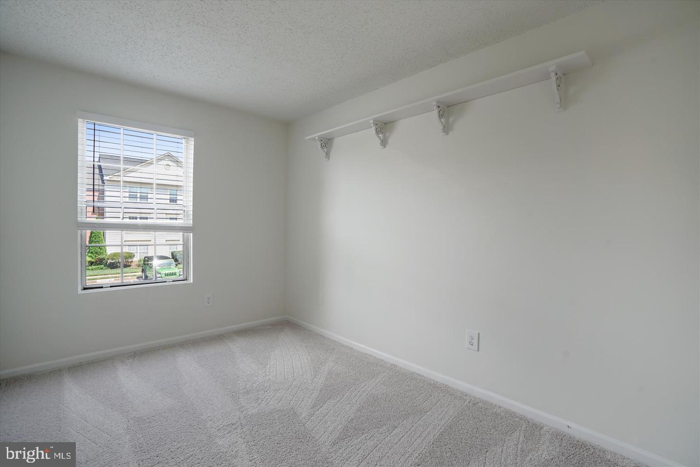 HUNTERS SQUARE - Residential Lease