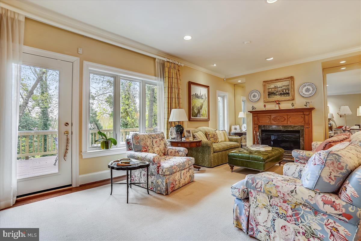 NORTH ROLAND PARK - Residential