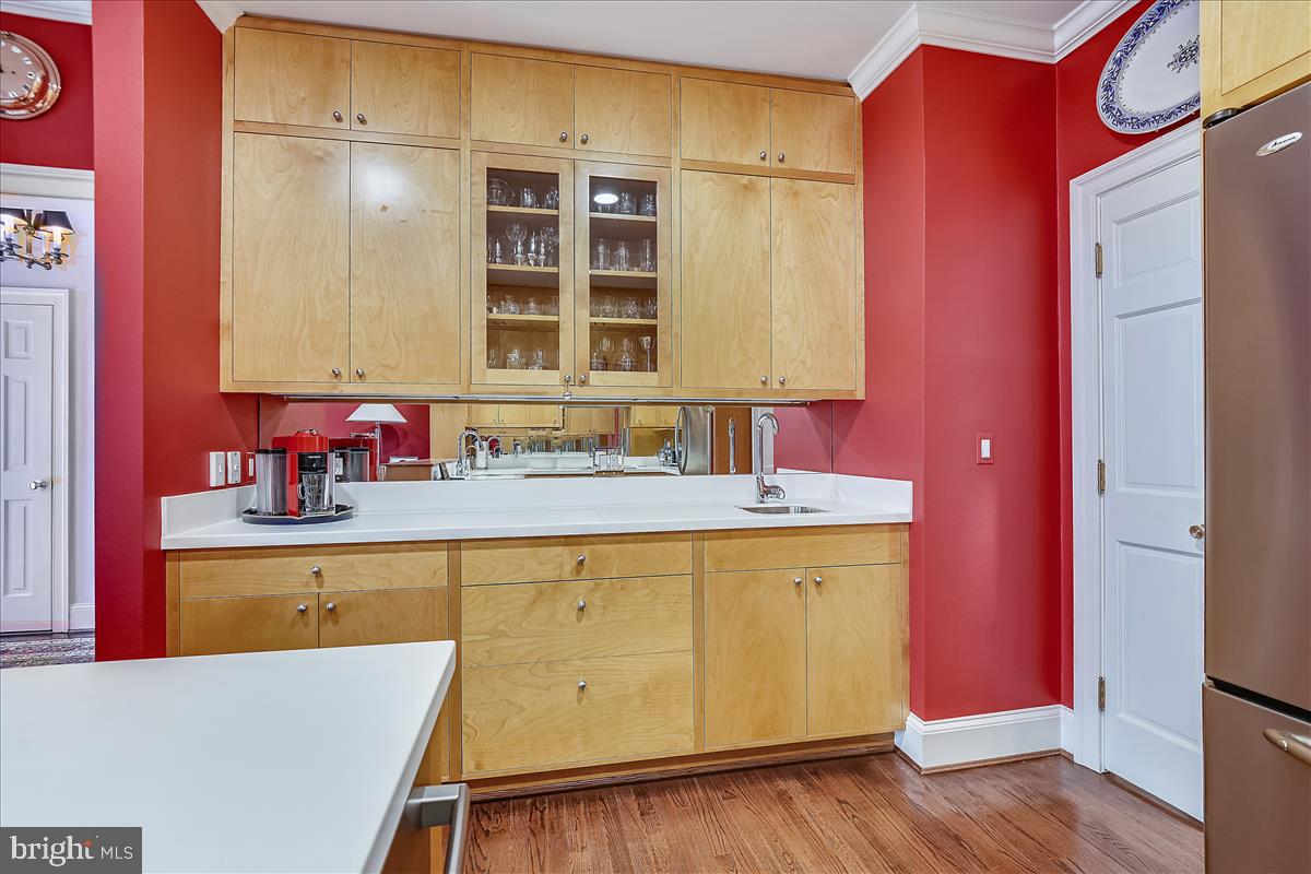 NORTH ROLAND PARK - Residential