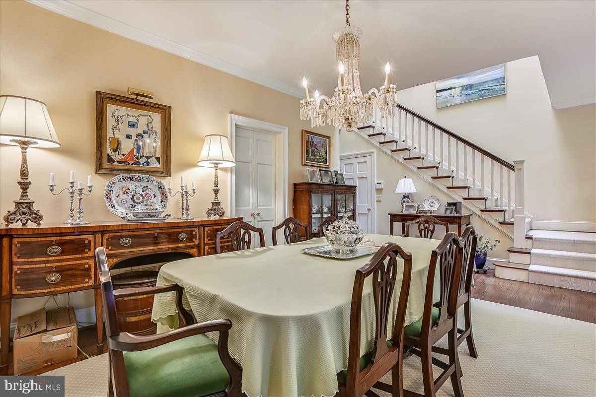 NORTH ROLAND PARK - Residential