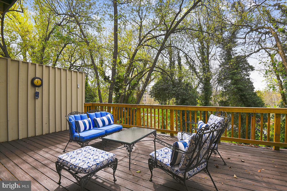 NORTH ROLAND PARK - Residential