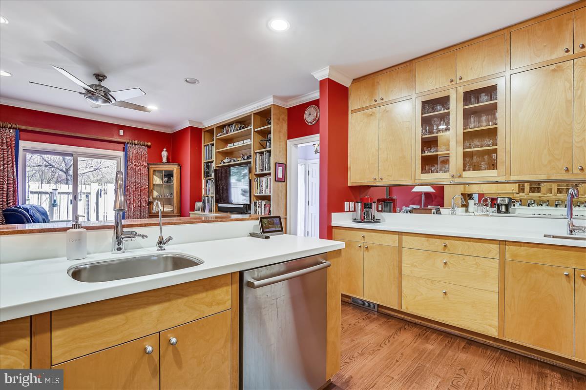 NORTH ROLAND PARK - Residential