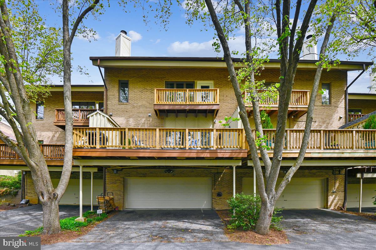 NORTH ROLAND PARK - Residential