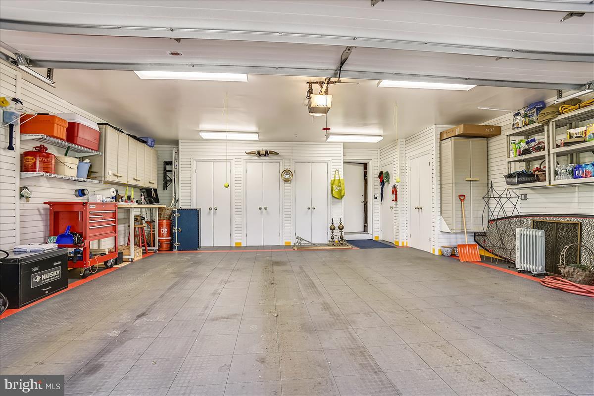 NORTH ROLAND PARK - Residential