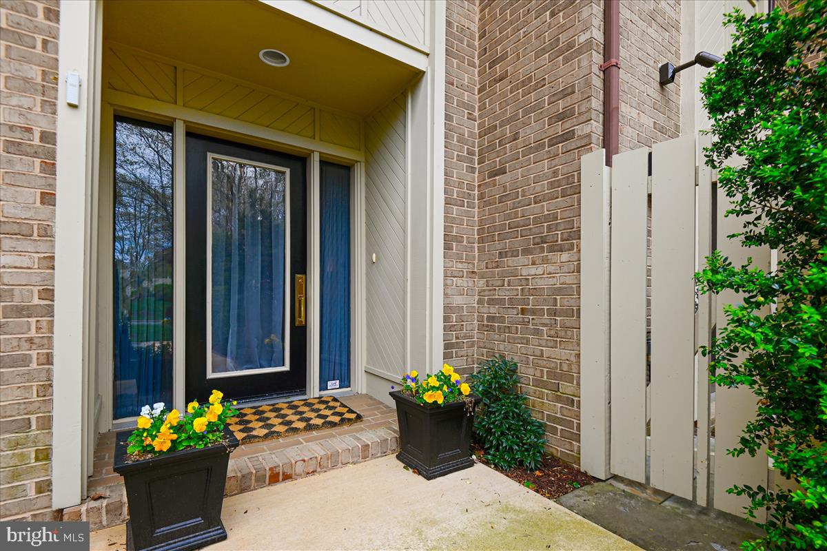 NORTH ROLAND PARK - Residential