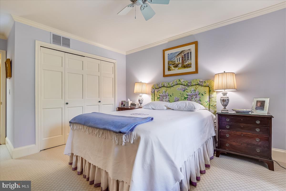 NORTH ROLAND PARK - Residential