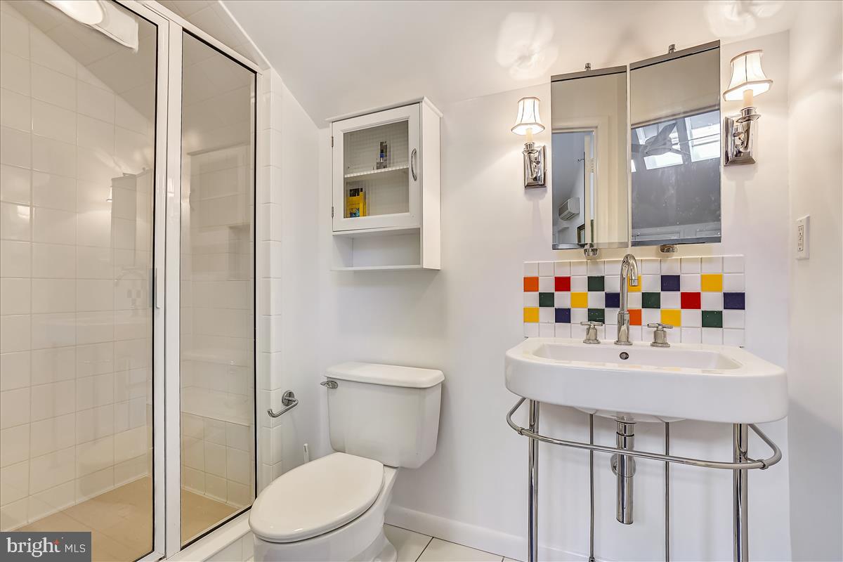 NORTH ROLAND PARK - Residential