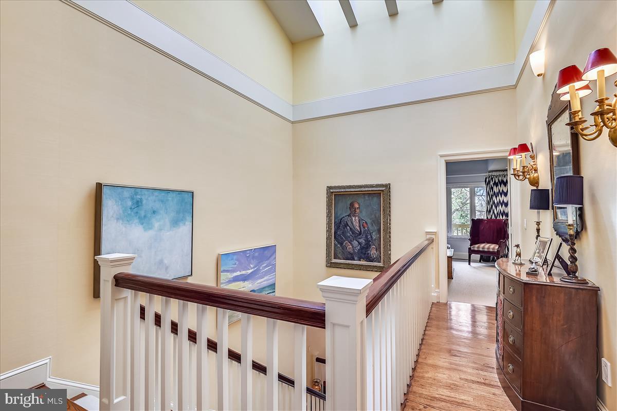 NORTH ROLAND PARK - Residential