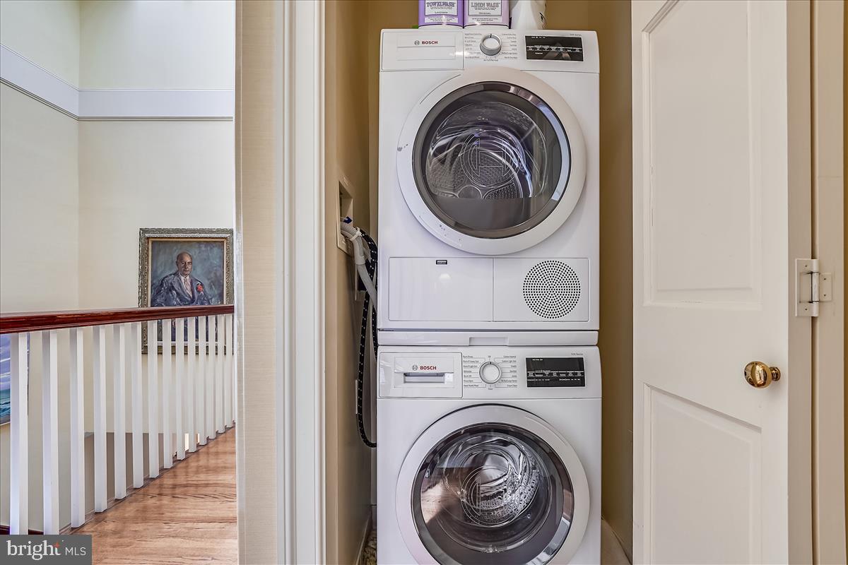 NORTH ROLAND PARK - Residential