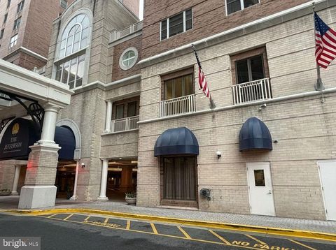 900 TAYLOR ST N 631 ARLINGTON VA 22203