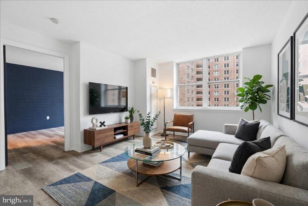 THE JEFFERSON - SUNRISE SENIOR LIVING - Residential